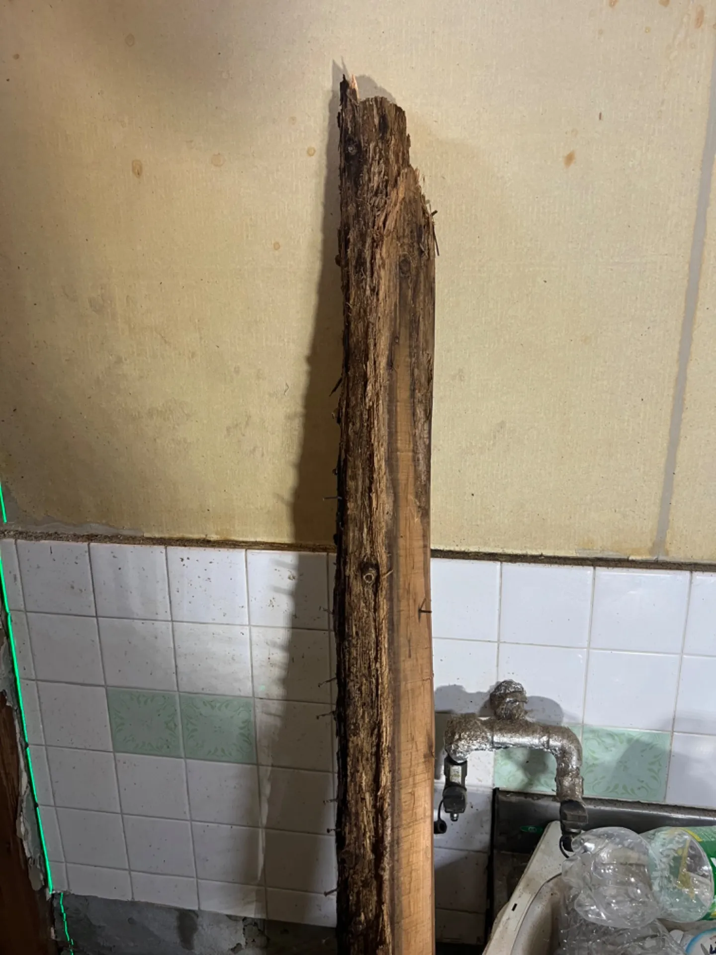 【西宮市　リフォーム】雨漏り修理