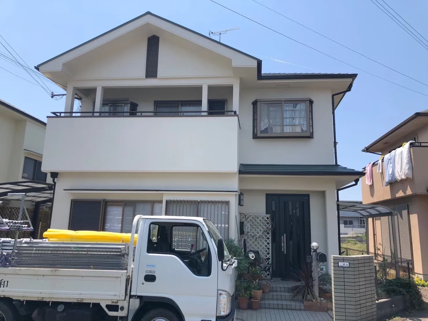 【外壁・屋根塗装工事】同時施工で足場費用を効率化｜塗料の耐久性を考えた長期メンテナンスのご提案